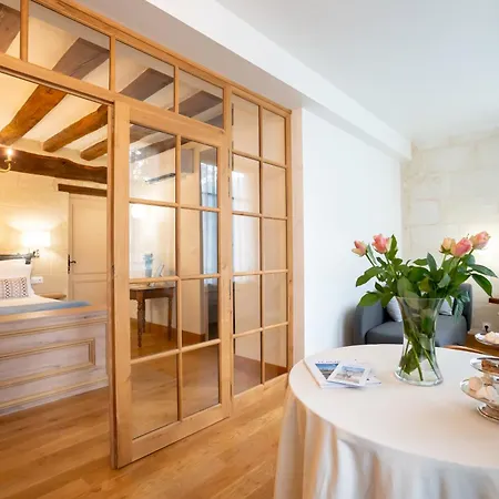 L'hostellerie De La Licorne * 丰特夫罗拉拜